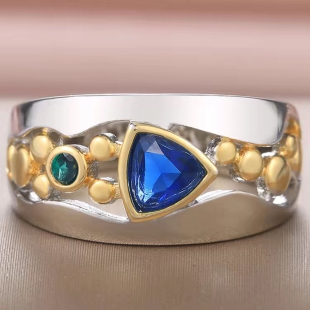 - 9.25 Sterling Siver, Emerald & Sapphire Handcrafted Ring
